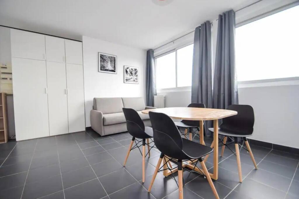 Escale-Marne Fr - 102 - Free Parking - Free Luggage Storage - All Equipped - Linen Included - Washing Machine - 10Mn Walk Metro 8 - Rer A - Panoramic View - From 1 To 4 Guests ميزو الفورْ المظهر الخارجي الصورة